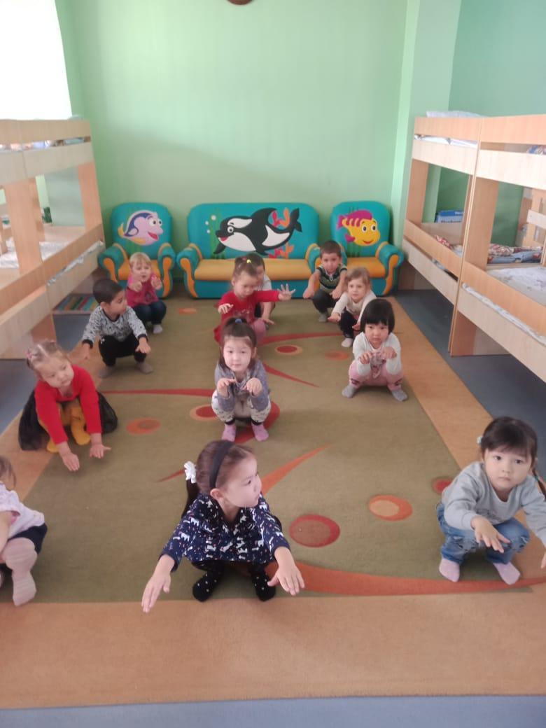 Таңертенгі жаттығу. Утренняя гимнастика в старшей группе