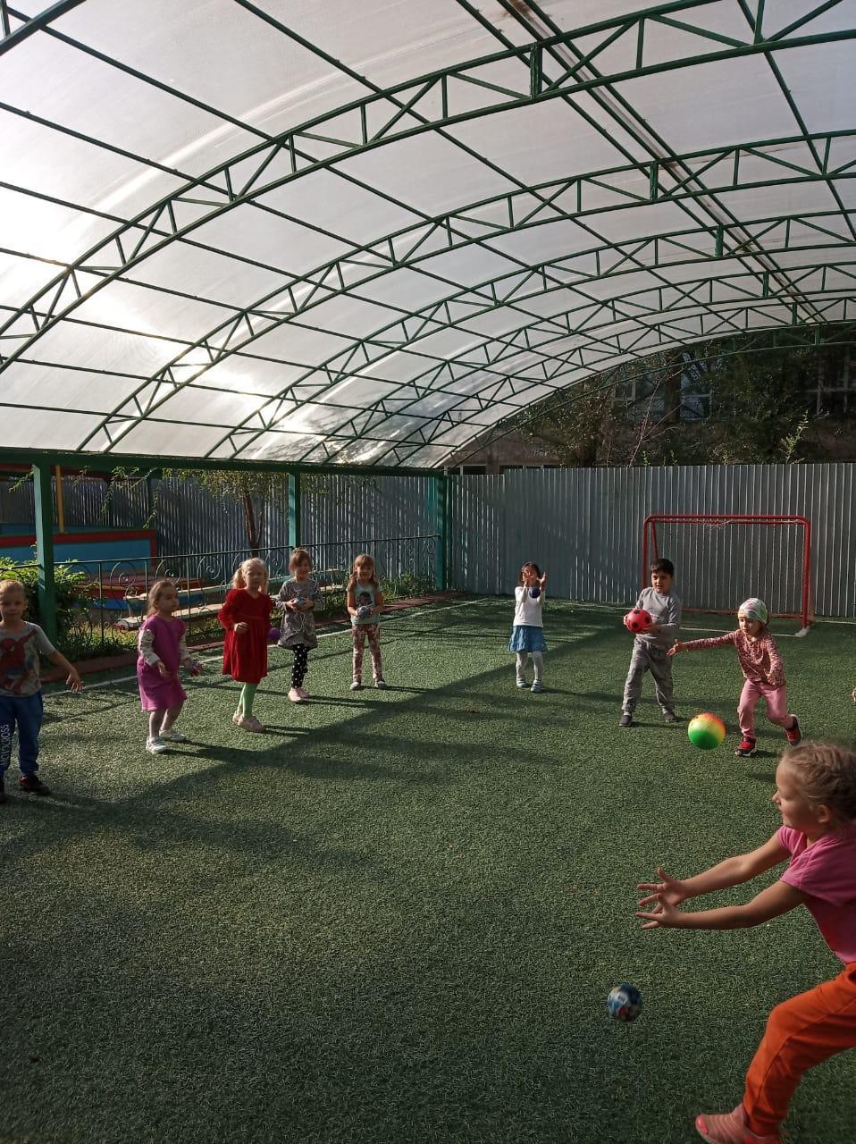 Денешынықтыру ойын - сауығы. Физкультурный праздник "Осенний марафон" в предшкольных группах