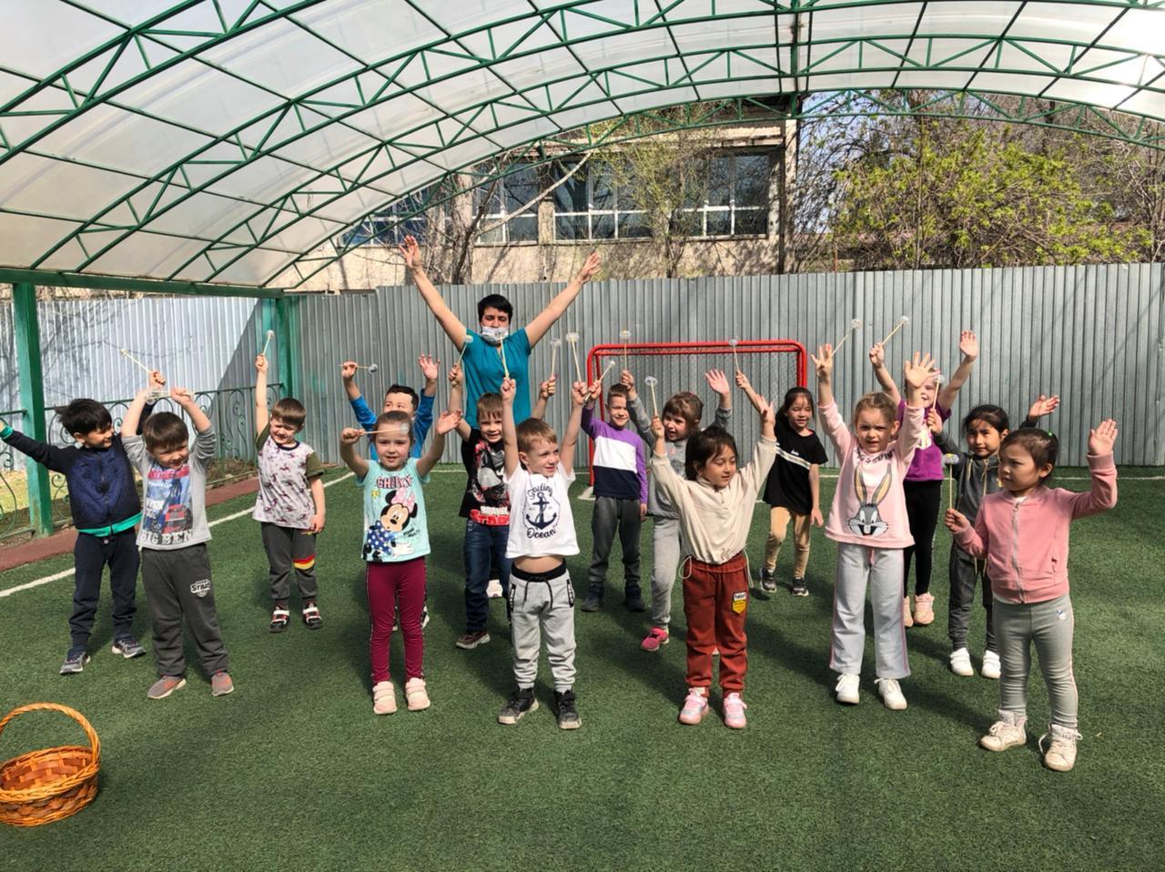 "Денсаулық күні"Физкультурный досуг "Весенняя здравница" в старшей группе № 5 "Күншуақ"