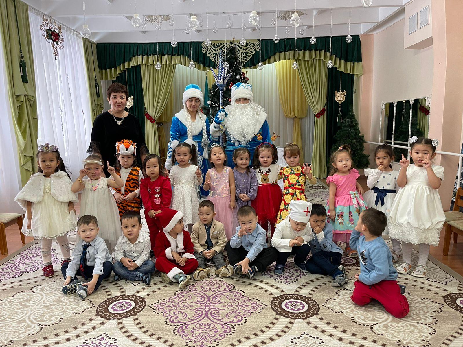 Жаңа жыл мерекесі "Айгөлек тобы"